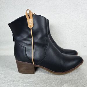 Arula Black Cowboy Cowgirl Ankle Booties 8 Biker Moto Grunge Metal Edgy
